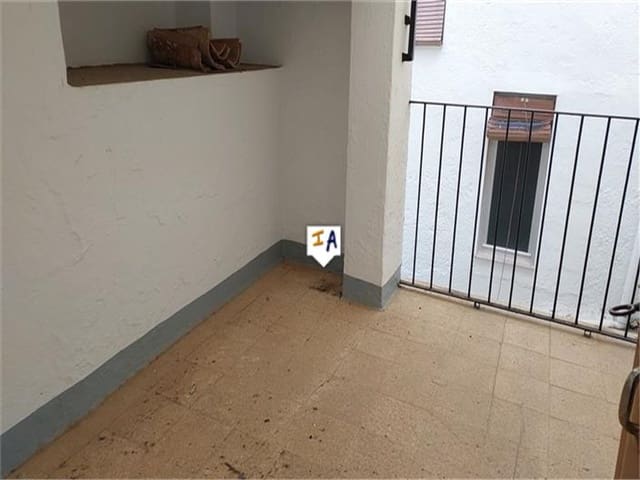 5 makuuhuone Omakotitalo myytävänä paikassa Castillo de Locubín - 67 000 € (Ref: 7015636)