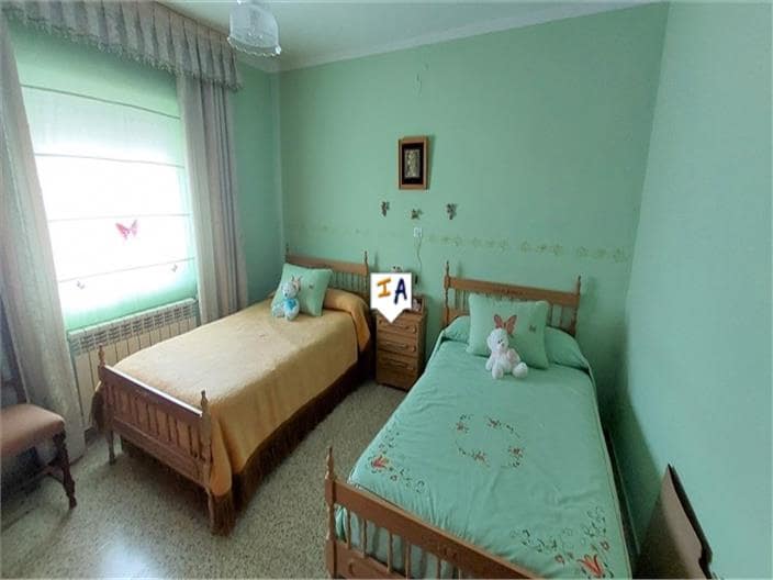 3 soveværelse Byhus til salg i Castillo de Locubin med garage - € 103.000 (Ref: 7081734)