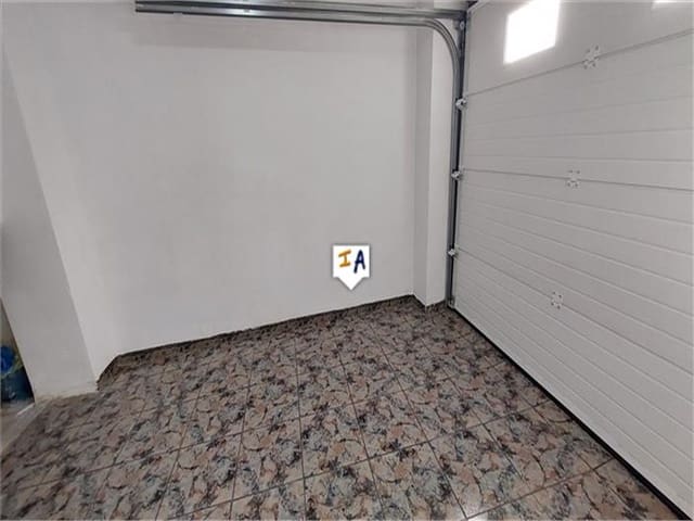 4 soverom Hus til salgs i Castillo de Locubín med garasje - € 69 000 (Ref: 7094157)