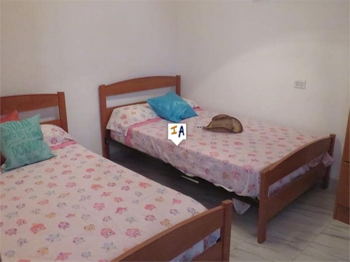 3 soveværelse Byhus til salg i Bobadilla de Alcaudete med swimmingpool - € 100.000 (Ref: 7127884)