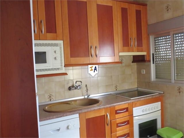 3 slaapkamer Huis te koop in Bobadilla de Alcaudete, Alcaudete met zwembad - € 100.000 (Ref: 7127884)