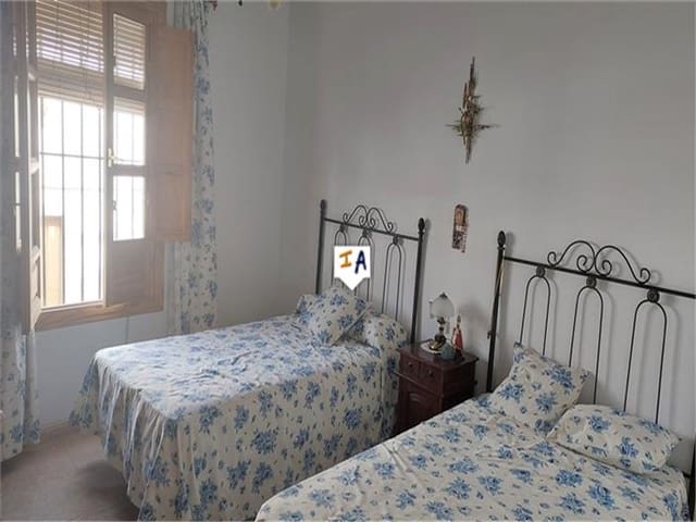 5 soveværelse Byhus til salg i Fuente-Tójar - € 59.000 (Ref: 7149343)