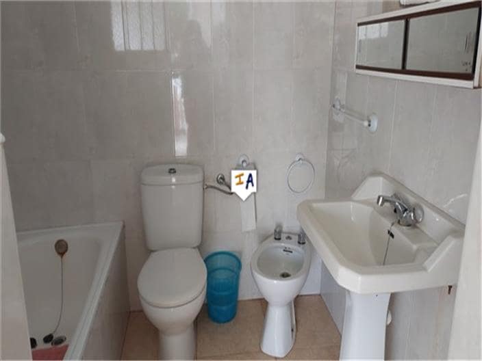 5 soveværelse Byhus til salg i Almedinilla - € 69.000 (Ref: 7177602)