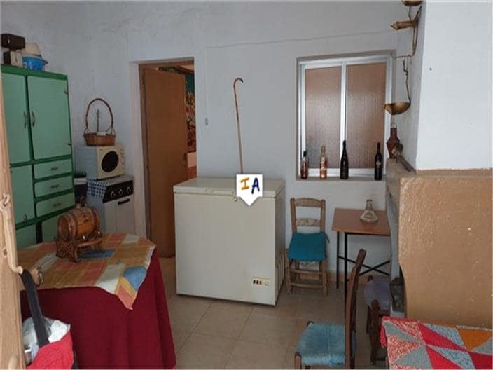 5 soveværelse Byhus til salg i Almedinilla - € 69.000 (Ref: 7177602)