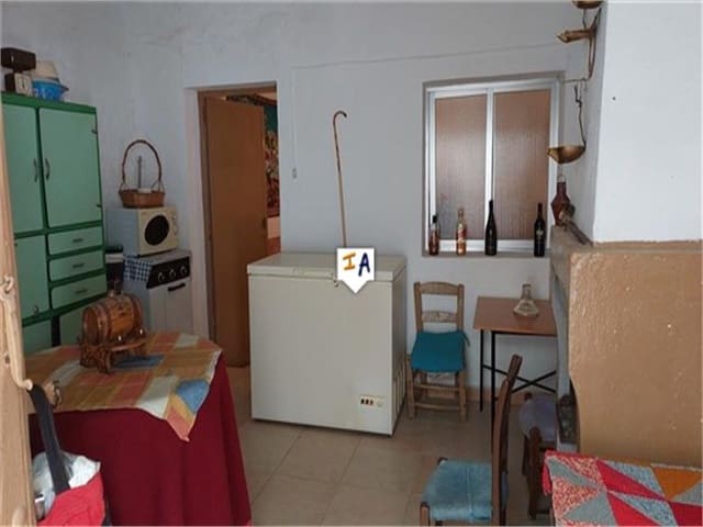 5 soveværelse Byhus til salg i Almedinilla - € 69.000 (Ref: 7177602)