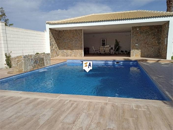 2 soveværelse Villa til salg i Cabra med swimmingpool garage - € 399.000 (Ref: 7186439)