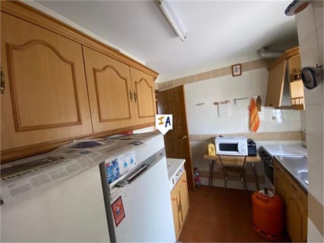 3 soveværelse Byhus til salg i Montefrío med garage - € 82.000 (Ref: 7278825)