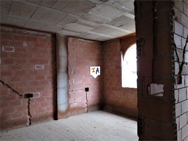 4 soverom Hus til salgs i Fuensanta de Martos med garasje - € 180 000 (Ref: 7296297)