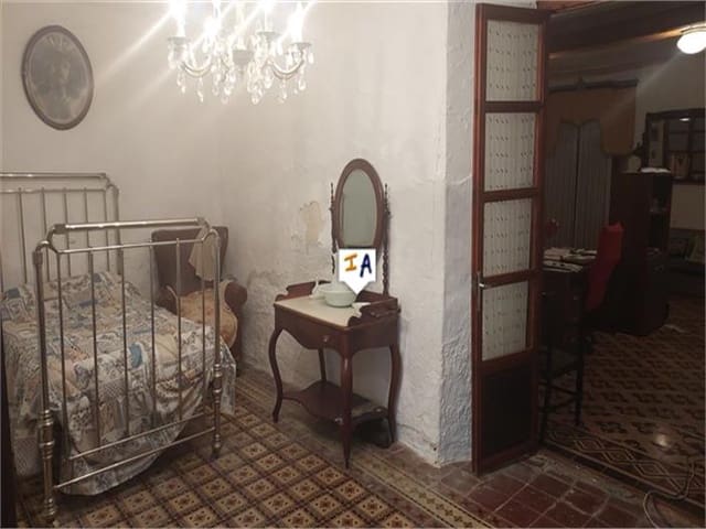 8 makuuhuone Omakotitalo myytävänä paikassa Priego de Córdoba - 129 000 € (Ref: 7298110)