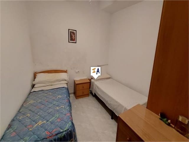 6 makuuhuone Omakotitalo myytävänä paikassa Priego de Córdoba - 48 000 € (Ref: 7303264)