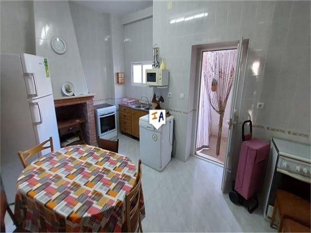 6 makuuhuone Omakotitalo myytävänä paikassa Priego de Córdoba - 48 000 € (Ref: 7303264)