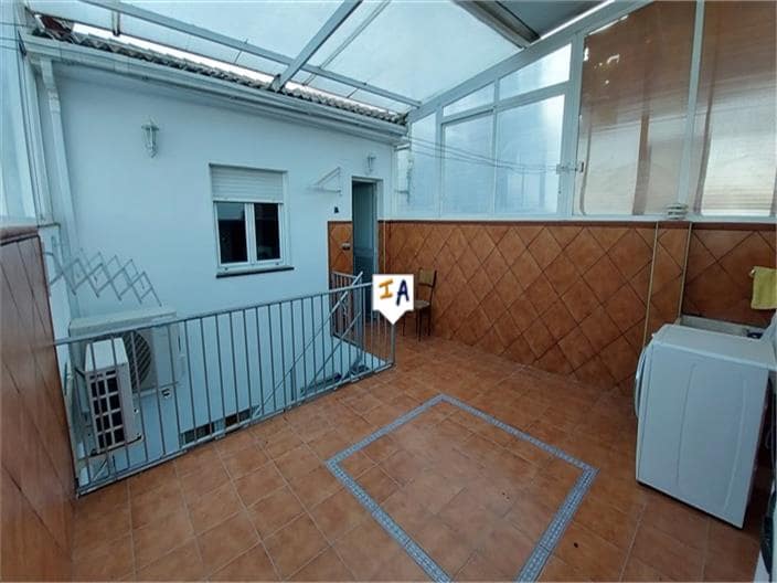 6 slaapkamer Huis te koop in Castillo de Locubin - € 86.000 (Ref: 7316163)