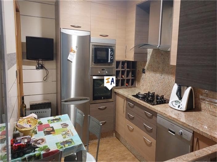 6 slaapkamer Huis te koop in Castillo de Locubin - € 86.000 (Ref: 7316163)