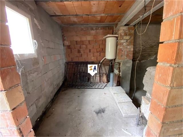 3 soveværelse Byhus til salg i Montefrío med garage - € 35.000 (Ref: 7335734)