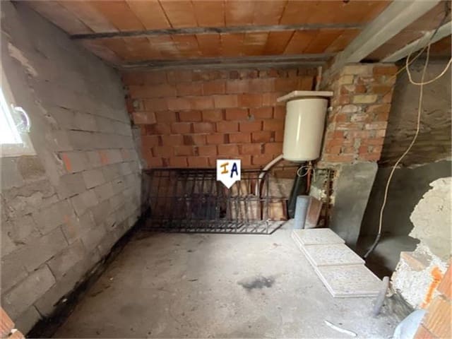 3 soveværelse Byhus til salg i Montefrío med garage - € 35.000 (Ref: 7335734)