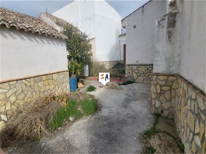 4 slaapkamer Huis te koop in Priego de Cordoba - € 37.000 (Ref: 7364641)