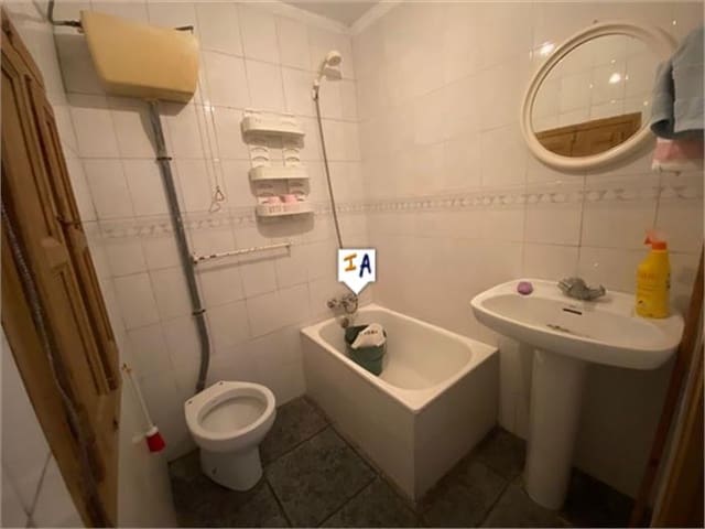 2 soveværelse Byhus til salg i Montefrío med garage - € 31.000 (Ref: 7369677)