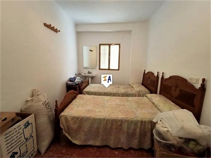 8 soveværelse Erhverv til salg i Luque - € 171.900 (Ref: 7375855)