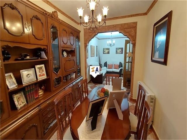 4 sovrum Hus till salu i Valdepeñas de Jaén med garage - 117 000 € (Ref: 7424758)