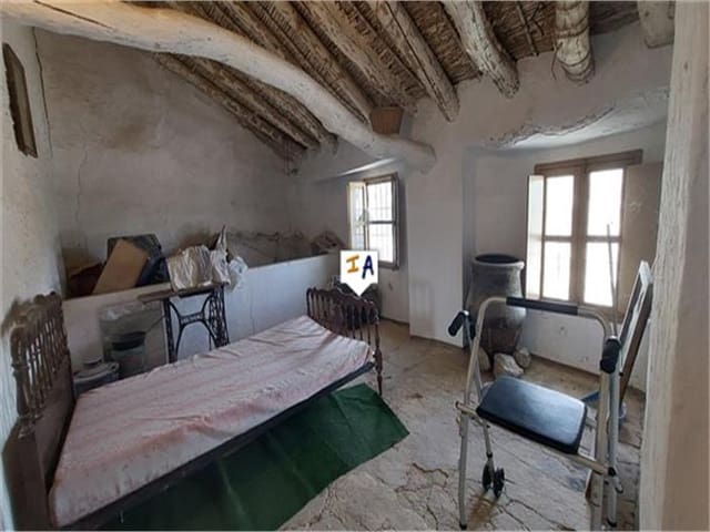 3 slaapkamer Finca/Landhuis te koop in Priego de Córdoba met zwembad garage - € 119.000 (Ref: 7503965)