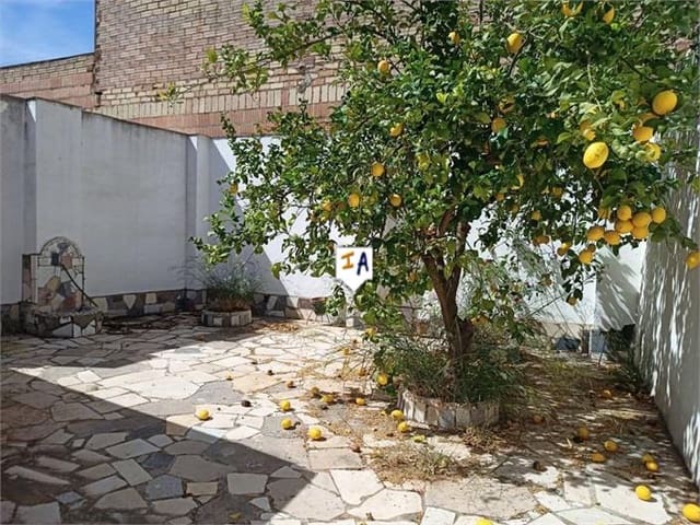 5 soveværelse Byhus til salg i Casariche - € 69.000 (Ref: 7555794)