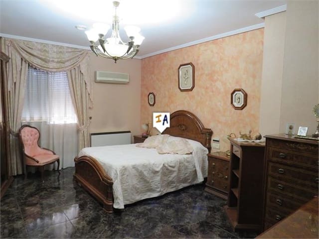 3 bedroom Commercial for sale in Martos - € 145,000 (Ref: 7565129)