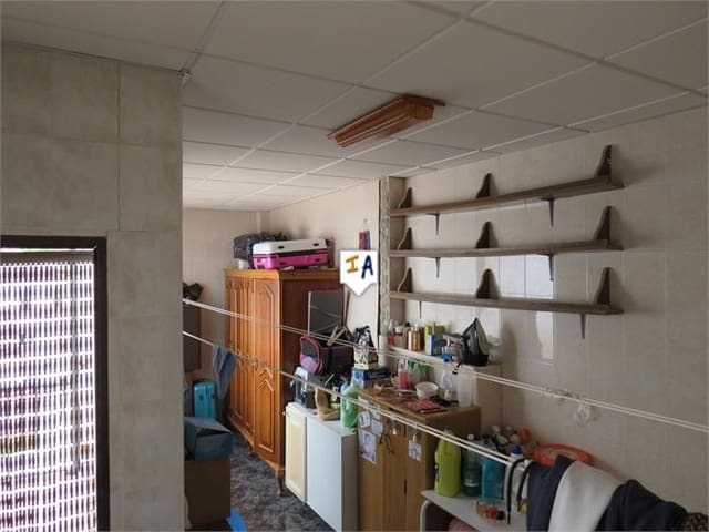 3 bedroom Commercial for sale in Martos - € 145,000 (Ref: 7565129)