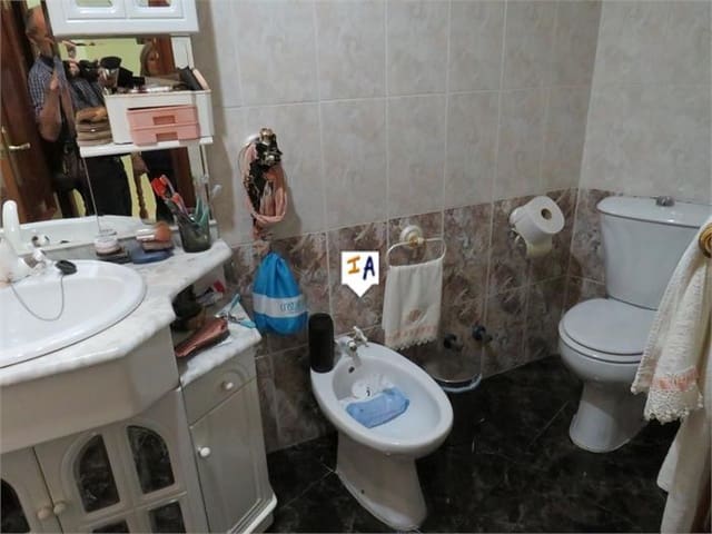 3 bedroom Commercial for sale in Martos - € 145,000 (Ref: 7565129)