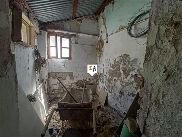 Hus til salgs i Lucena - € 58 900 (Ref: 7566733)