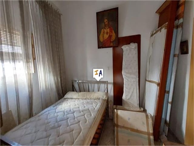 4 soverom Hus til salgs i Luque med garasje - € 45 000 (Ref: 7593595)