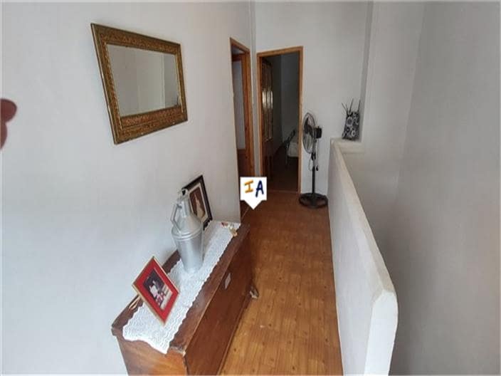 4 soverom Hus til salgs i Castillo de Locubin med garasje - € 57 000 (Ref: 7646767)