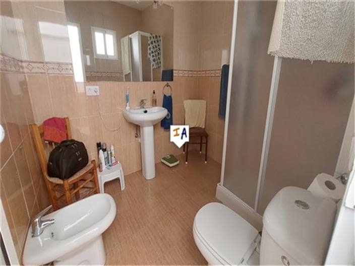 4 soverom Hus til salgs i Castillo de Locubin med garasje - € 57 000 (Ref: 7646767)