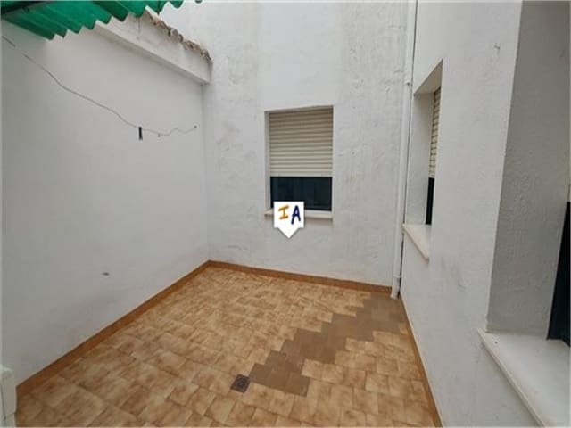 4 slaapkamer Appartement te koop in Carcabuey met garage - € 78.000 (Ref: 7668260)