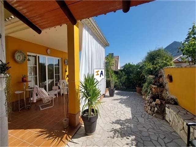 4 soveværelse Villa til salg i Rute med garage - € 380.000 (Ref: 7685327)