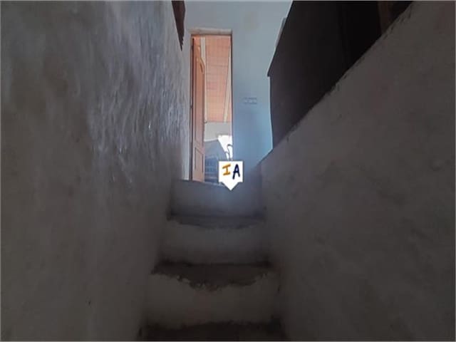 3 slaapkamer Finca/Landhuis te koop in Alcalá la Real met garage - € 65.000 (Ref: 7692306)