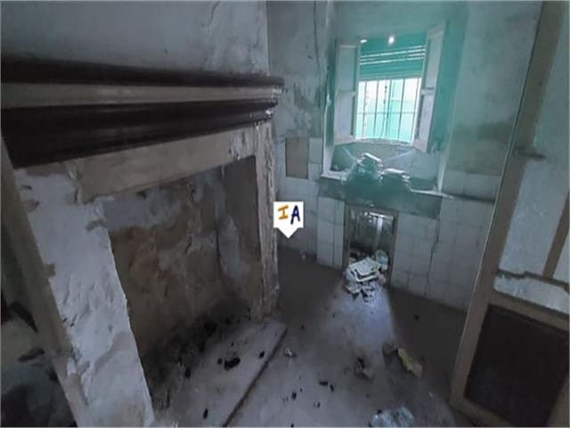 Hus til salgs i Castillo de Locubín - € 12 000 (Ref: 7720690)