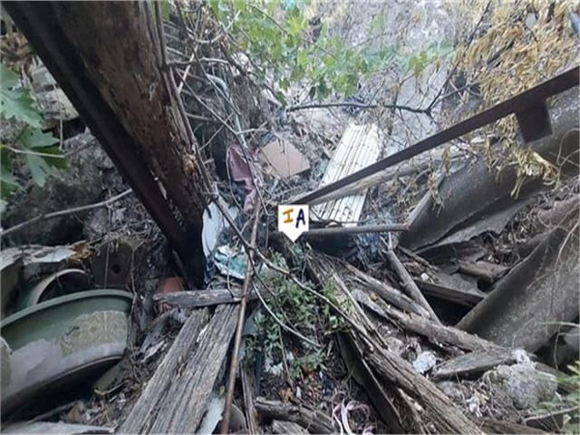 Hus til salgs i Castillo de Locubín - € 12 000 (Ref: 7720690)