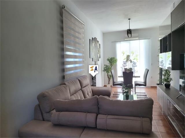 3 soveværelse Byhus til salg i Sierra de Yeguas med swimmingpool - € 215.000 (Ref: 7724660)