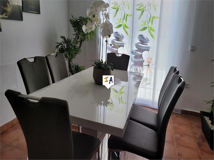 3 soveværelse Byhus til salg i Sierra de Yeguas med swimmingpool - € 215.000 (Ref: 7724660)