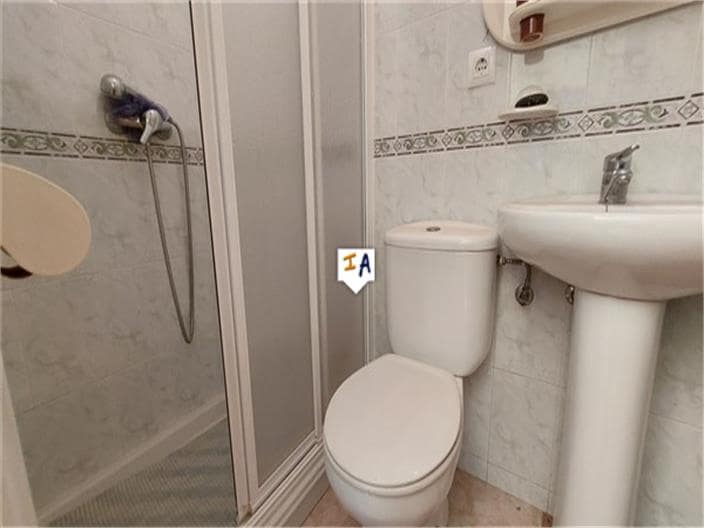 6 slaapkamer Huis te koop in Priego de Cordoba met garage - € 90.000 (Ref: 7739238)