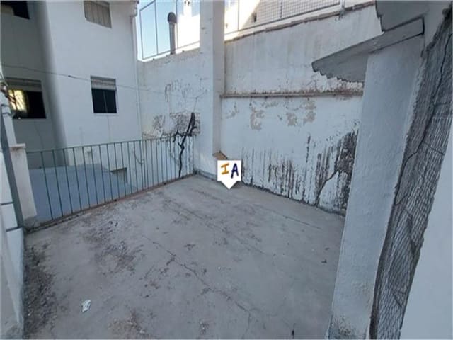 5 soveværelse Byhus til salg i Castillo de Locubín - € 56.000 (Ref: 7751753)