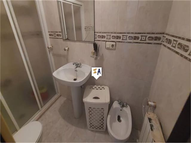 5 soveværelse Byhus til salg i Luque med garage - € 57.000 (Ref: 7765001)