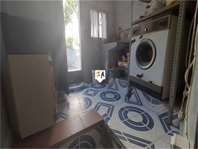 5 soveværelse Byhus til salg i Luque med garage - € 57.000 (Ref: 7765001)