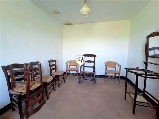 2 slaapkamer Finca/Landhuis te koop in Cabra met garage - € 45.900 (Ref: 7770527)