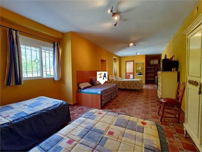 4 bedroom Townhouse for sale in Priego de Cordoba - € 109,900 (Ref: 7793368)