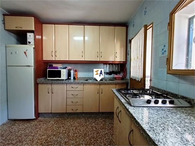 4 soveværelse Byhus til salg i Priego de Córdoba - € 109.900 (Ref: 7793368)