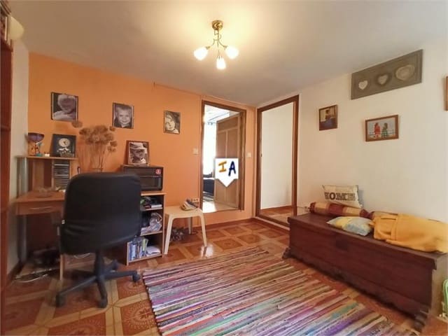 4 slaapkamer Huis te koop in Valdepeñas de Jaén - € 45.000 (Ref: 7825633)