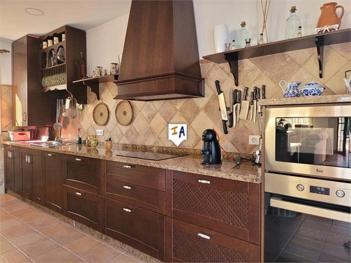 3 soveværelse Villa til salg i Puente Genil med swimmingpool garage - € 425.000 (Ref: 7833913)