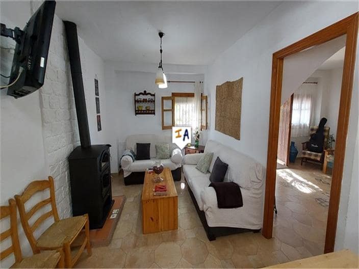 6 soveværelse Finca/Landehus til salg i Iznajar med swimmingpool garage - € 365.000 (Ref: 7837200)