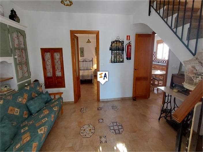 6 soveværelse Finca/Landehus til salg i Iznajar med swimmingpool garage - € 365.000 (Ref: 7837200)